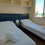 Regina Mobile 3 Bedrooms, 100m To Beach, Family Friendly 圣菲利普雅科夫