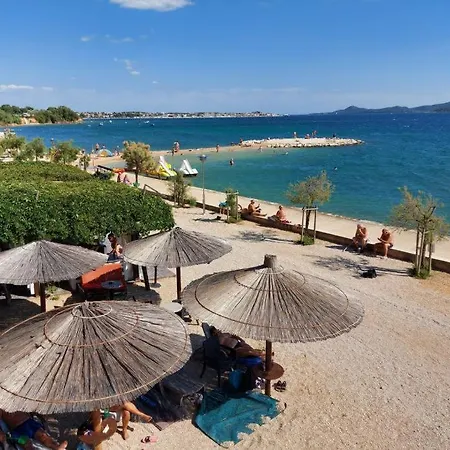 Regina Mobile 3 Bedrooms, 100m To Beach, Family Friendly Parque de Campismo